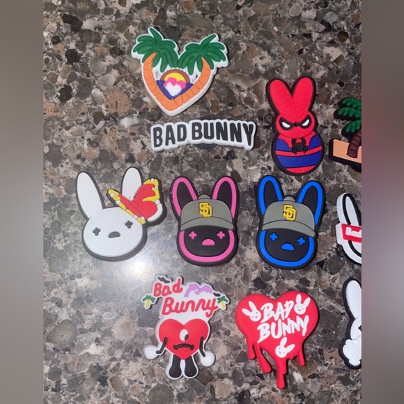 Bad bunny croc jibbitz - Picture 3 of 4